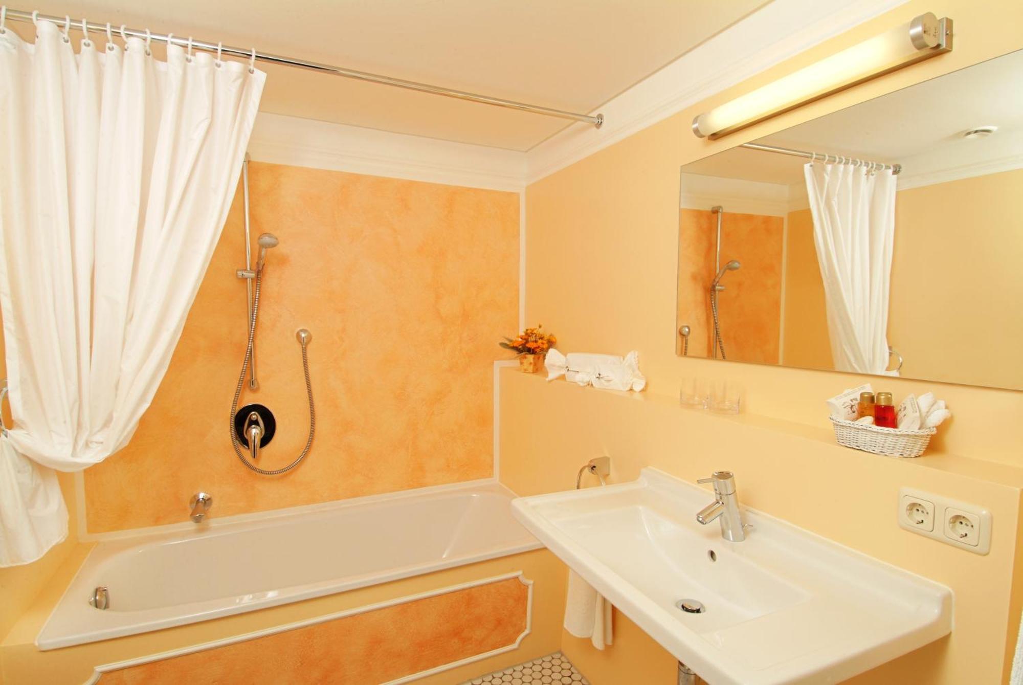 Hotel Leicht Biebelried 외부 사진