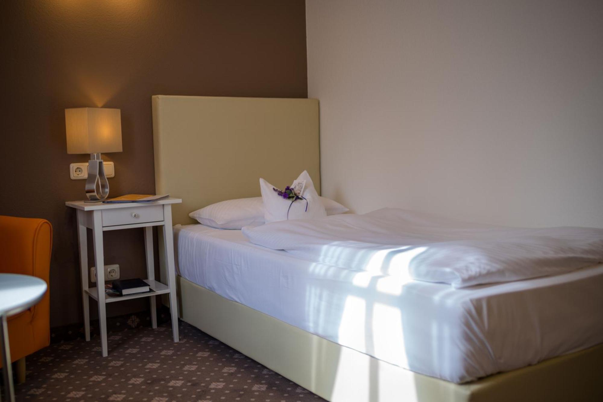 Hotel Leicht Biebelried 외부 사진